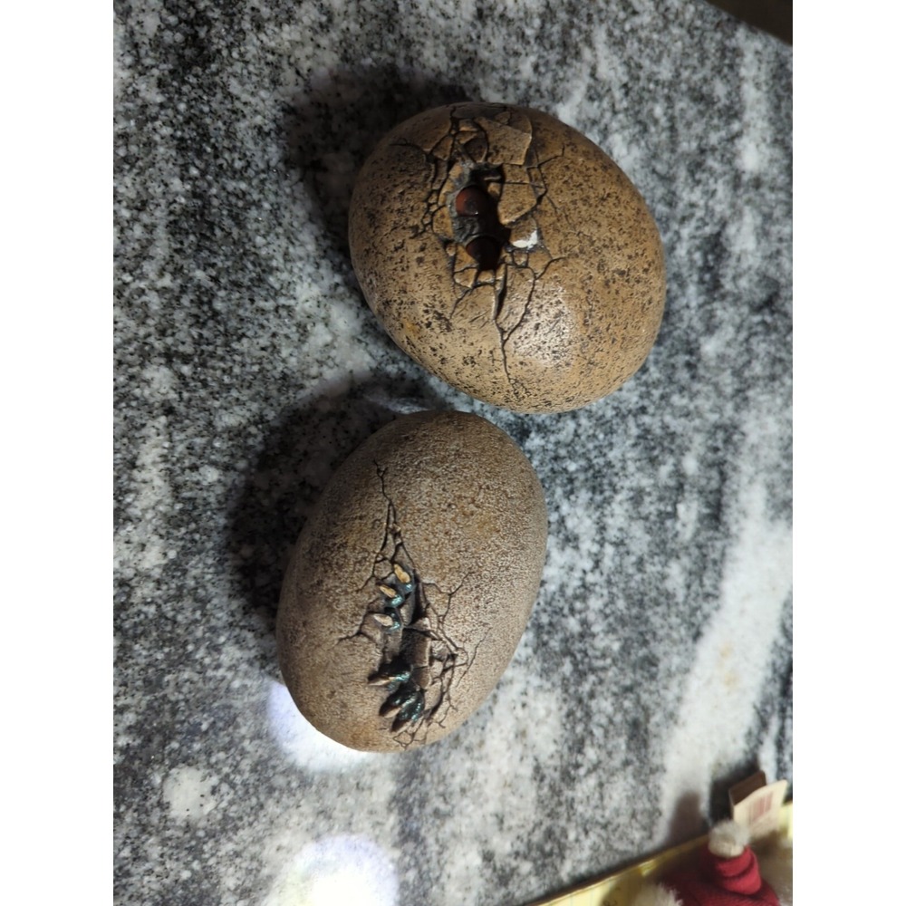 WINDSTONE EDITIONS PAIR OF HATCHING DRAGON EGGS 1994